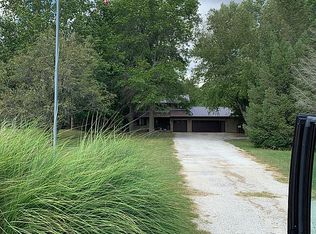 9000 Cascade Rd, Rochester, IL 62563