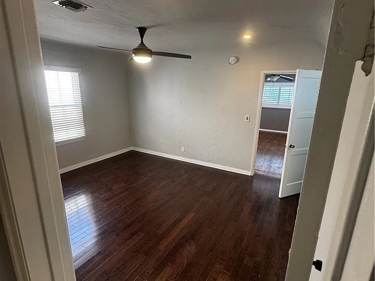 1642 S Bedford St — Photo 18