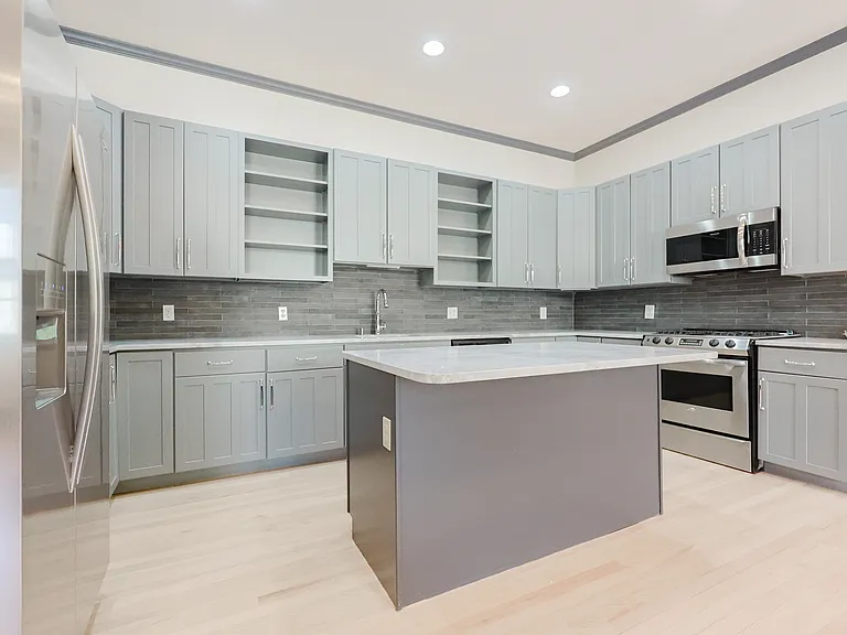 515 Center St #2 — Photo 8