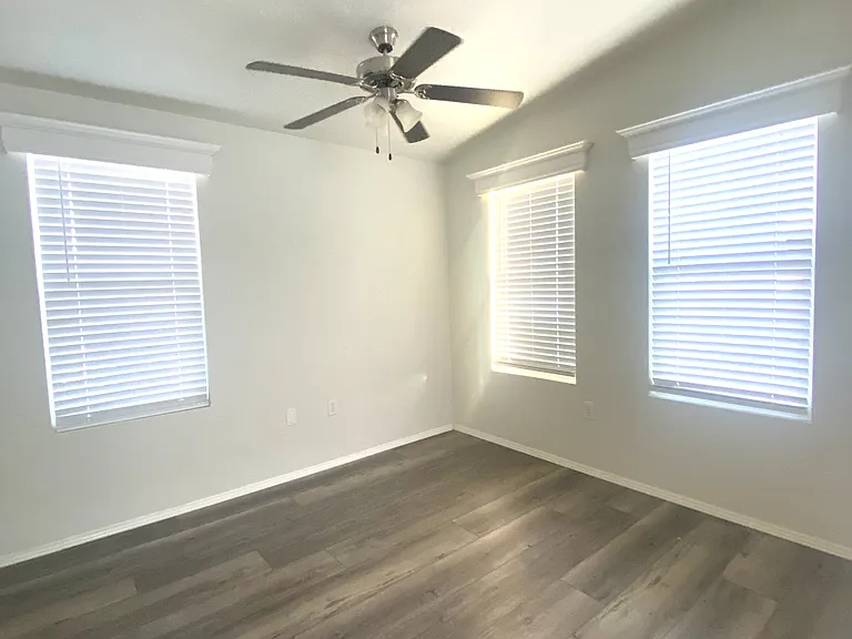 El Cajon Mobile Home Park — Photo 12