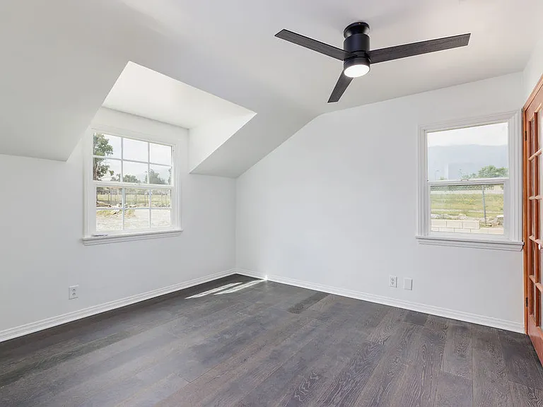 Summit Ln — Photo 15