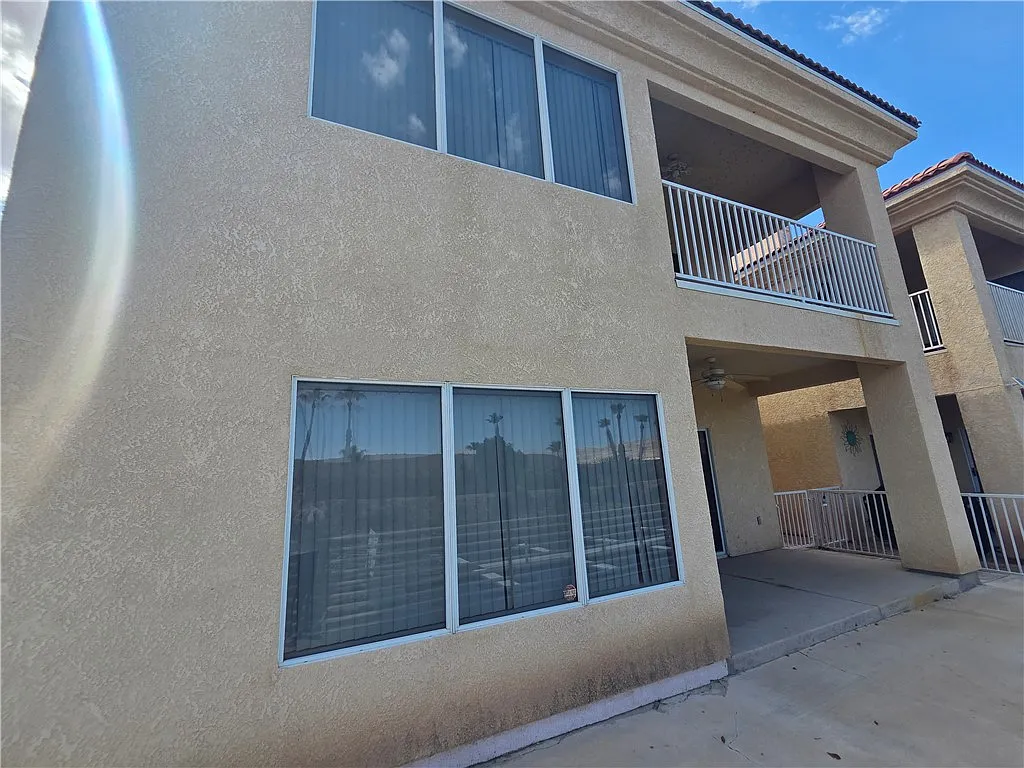 3 bed, 2.5 bath, 2502 sqft, $2,750 — Photo 3
