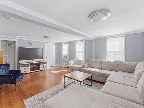 4th image of 21 Church St