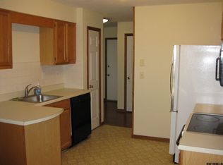 535 Elk Cir, Ballston Spa, NY 12020