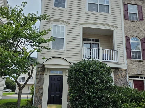 42419 Redstone Ter, Ashburn, VA 20148