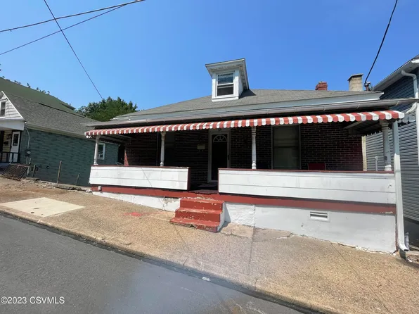 1025 W Chestnut St, Coal Township, PA 17866
