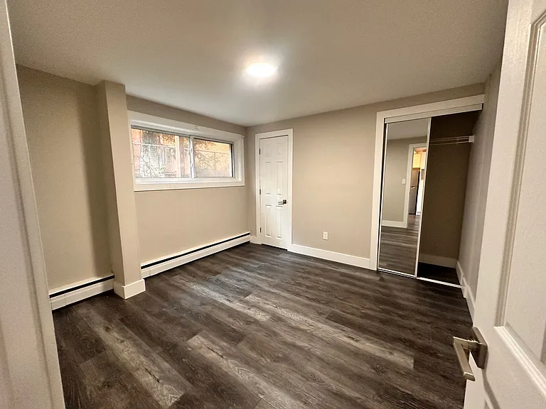 142 4th Ave #1B — Photo 3