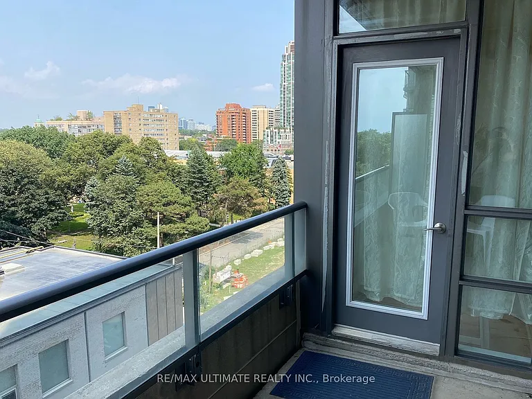 500 Saint Clair Ave W #605 — Photo 11