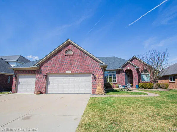45907 Lookout Dr, Macomb, MI 48044