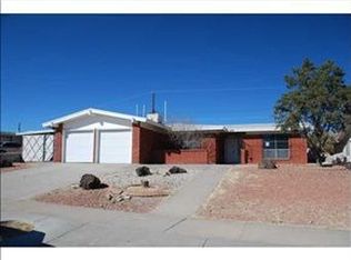 205 Three Rivers Dr, El Paso, TX 79912