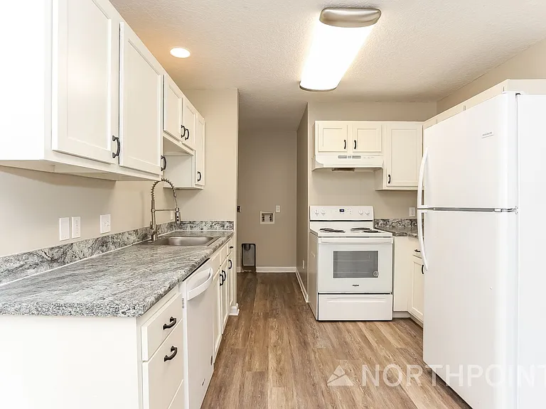7860 Rondo Ave — Photo 4