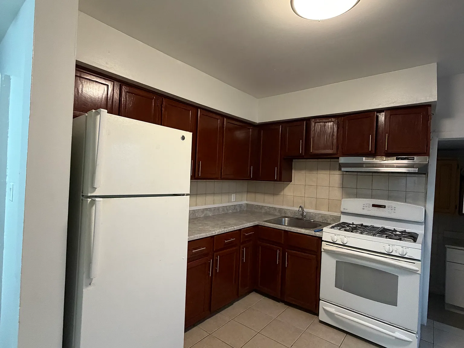 2 bed, $2,200 — Photo 3