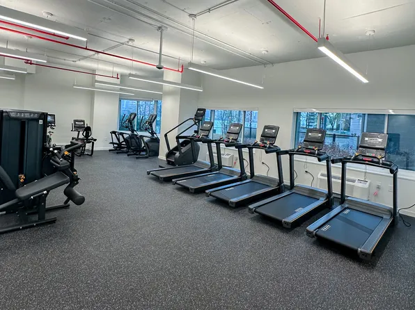 30 River Court image 9 of 21