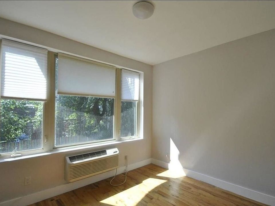 1st image of 146 Jefferson St #2A
