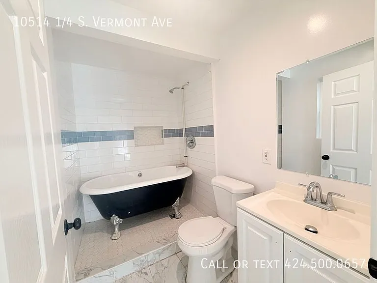 10514 1/4 S Vermont Ave — Photo 12