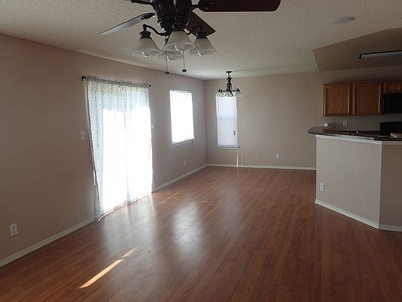 3rd image of 3632 Tierra Alba Dr