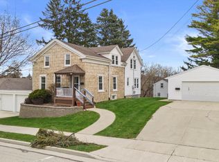 1320 13th Ave #1322/1324, Grafton, WI 53024