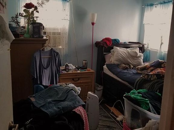 4th image of 450 Elsie Ave