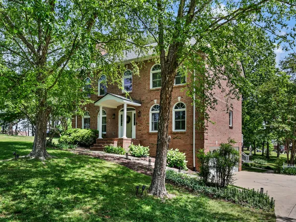 930 Doe Run Ct, Adams, TN 37010