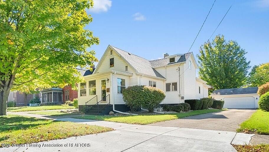 1st image of 205 W Cass St