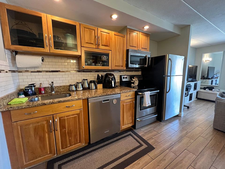 1st image of 126 Beaver St APT 33