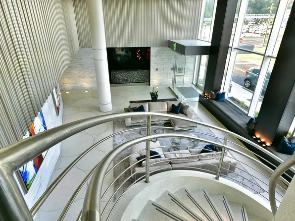 1000 Avenue At Port Imperial image 23 of 32