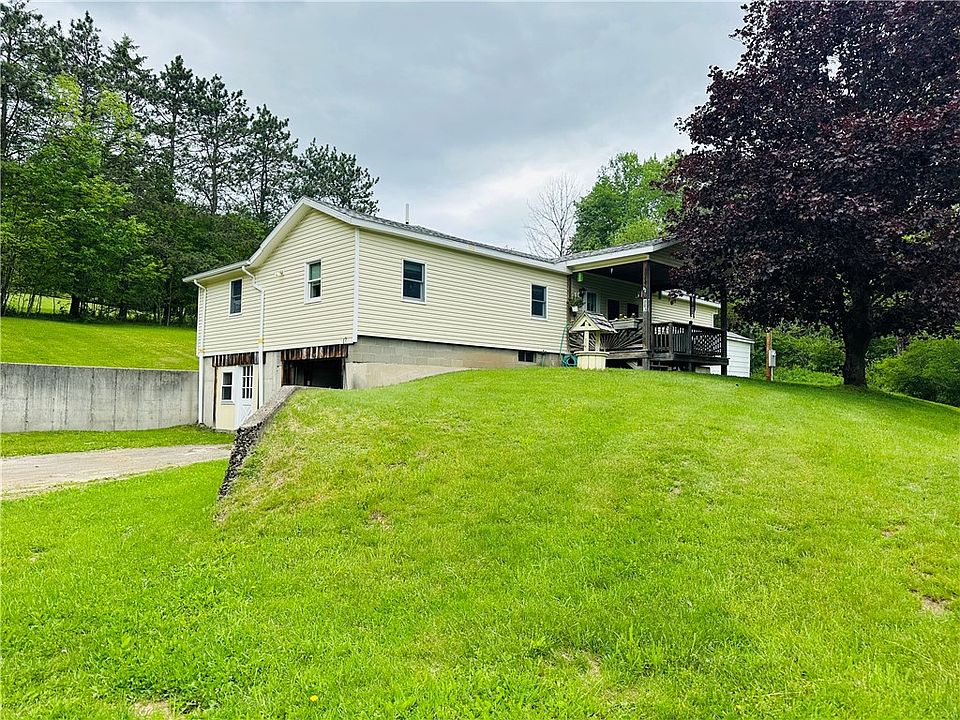 1st image of 883 Herrick Hollow Rd