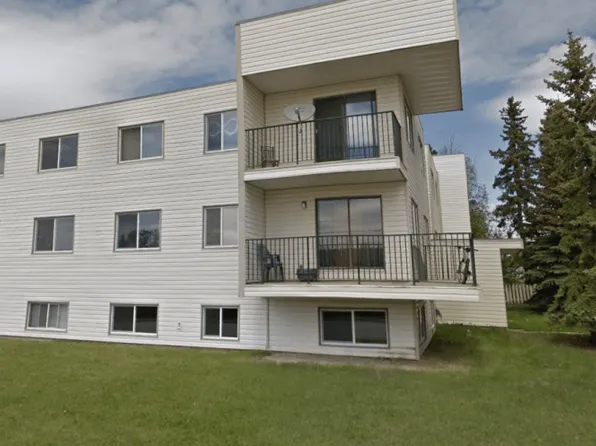 1001 6th Ave, Beaverlodge, AB T0H 0C0