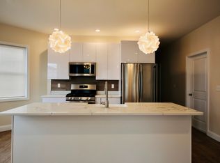 33 Penn St #1, Providence, RI 02909