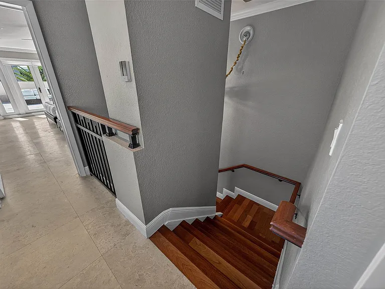 1215 NE 1st St — Photo 23