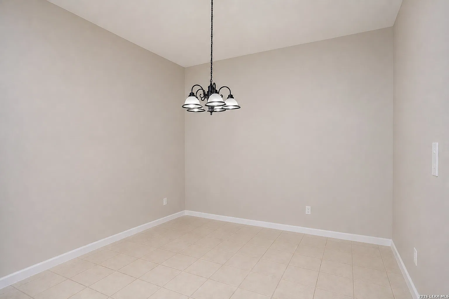 3 bed, 1723 sqft, $2,000 — Photo 4
