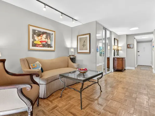 520 East 72nd Street image 3 of 13