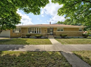 9601 S Prairie Ave, Chicago, IL 60628