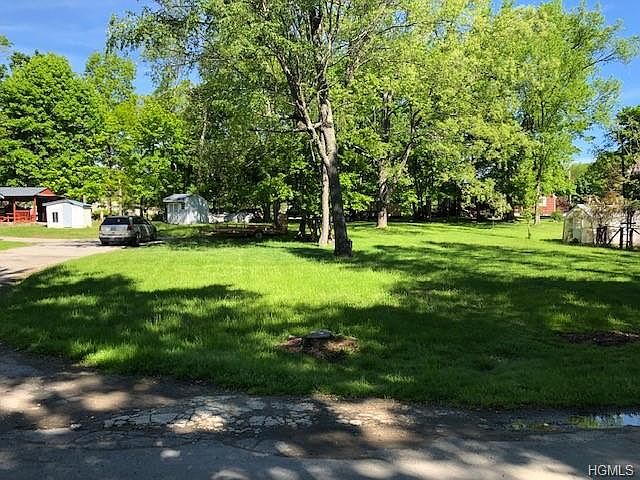 1st image of 12 Breslin Pl