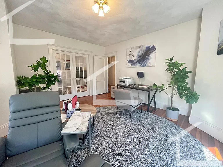 509 Washington St #2 — Photo 5