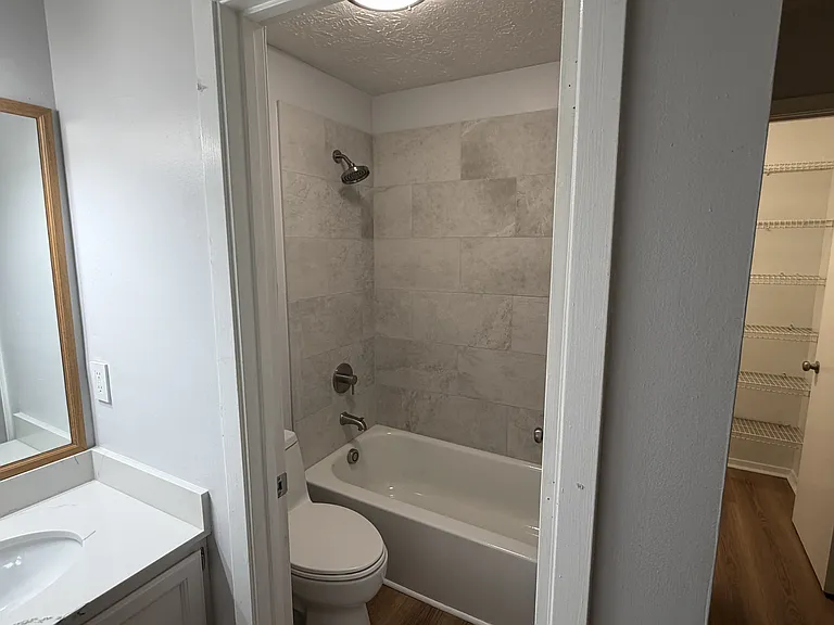 511 Warm Springs Cir — Photo 8
