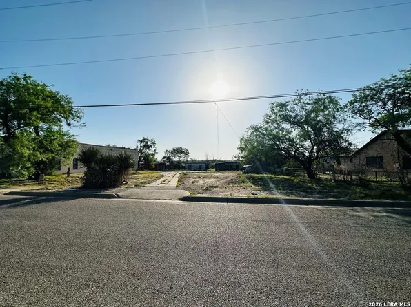 398, 384,374 Pecos #N/A, Eagle Pass, TX 78852