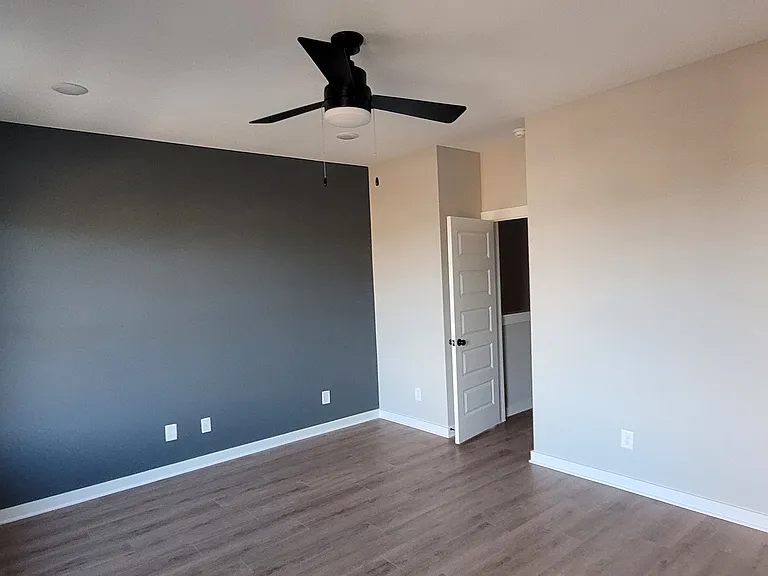 1174 Windsor Sq — Photo 11