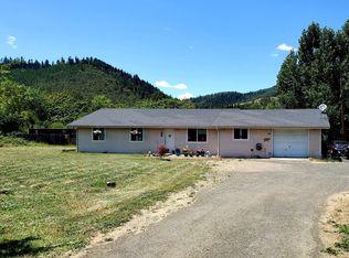 990 Tipton Rd, Roseburg, OR 97471