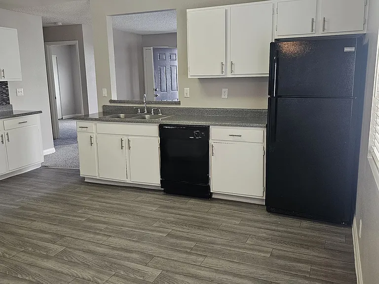 5231 Pioneer Ave #204 — Photo 9