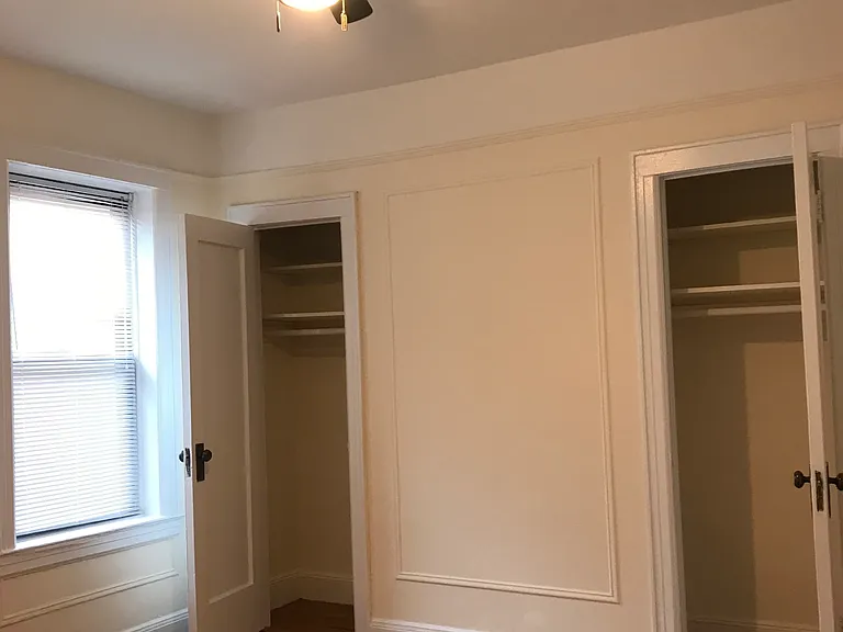 4529 42nd St #4 — Photo 9