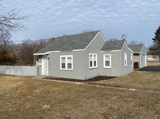 880 E Riverside Blvd, Loves Park, IL 61111