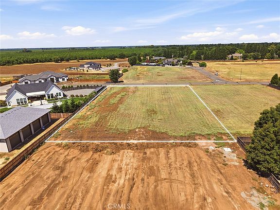 3rd image of 13950 Persimmon Ln