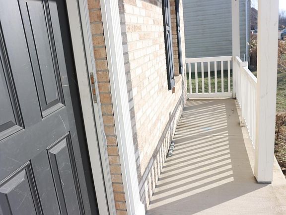 4th image of 610 Princeton Dr