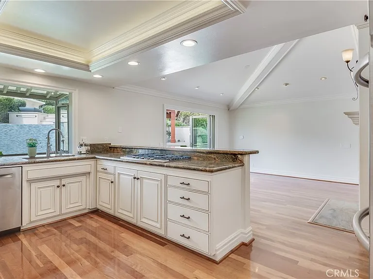 28232 Lobrook Dr — Photo 5