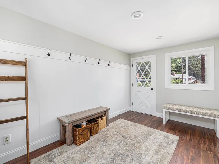 96 Redwood Dr — Photo 15