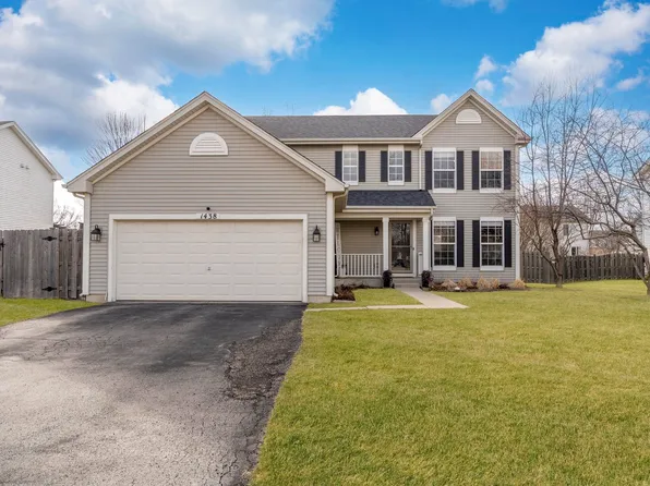 1438 S Amarias Dr, Round Lake, IL 60073