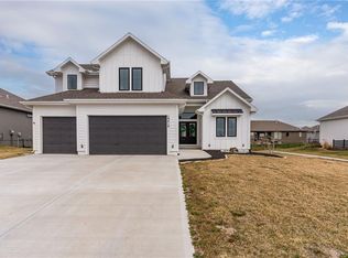 19410 W 201st Ter, Spring Hill, KS 66083