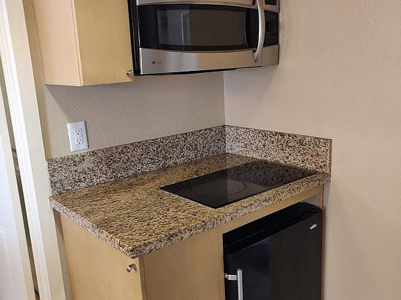 5th image of 801 National City Blvd Unit 416
