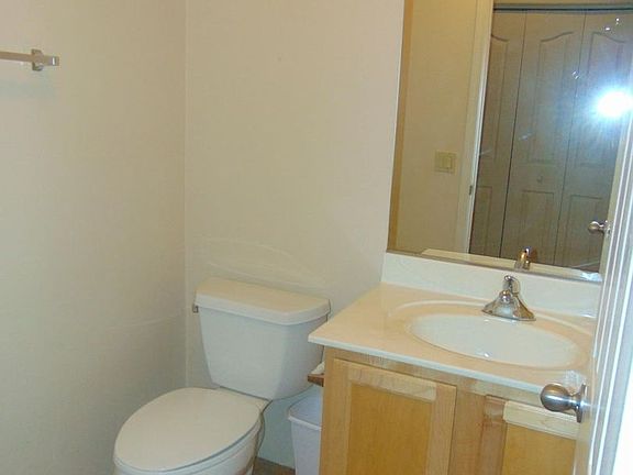 4th image of 630 E Harvill Dr Unit 108